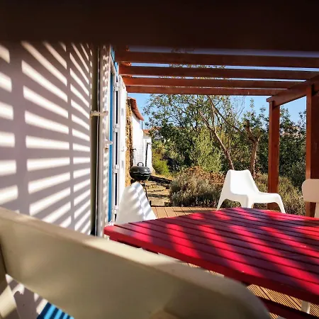 Quinta Alfazemas Kır Evi